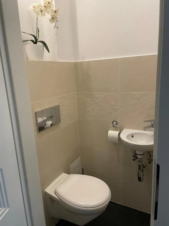 Cozy City Apartment Near City Center Viena
