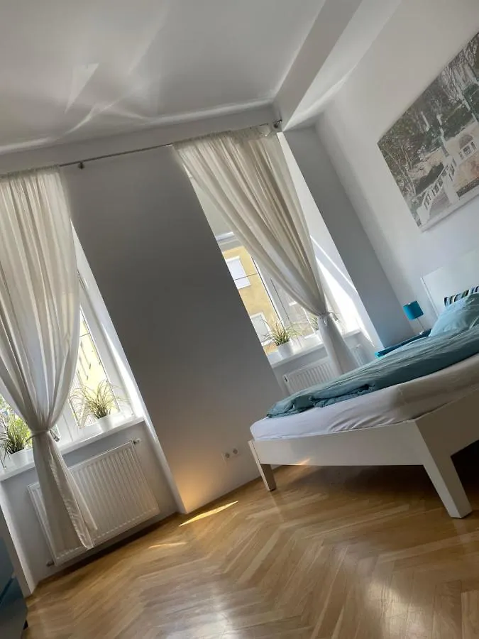 Cozy City Apartment Near City Center Viena Austria
